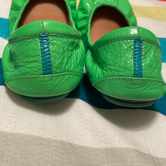 Tieks Galactic Green Size 9. NO LONGER AVAILABLE💚 - Picture 8 of 8